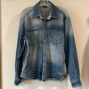 Vintage Levi’s - denim shirt, no size